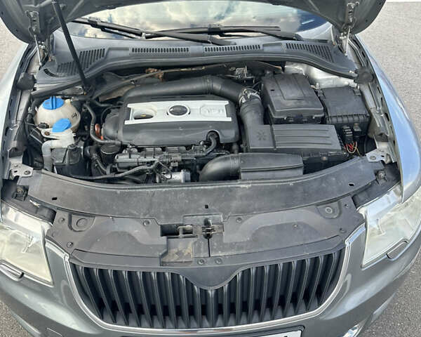 Серый Шкода Суперб, объемом двигателя 1.8 л и пробегом 211 тыс. км за 7800 $, фото 32 на Automoto.ua