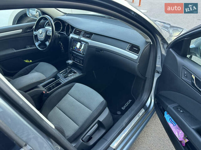 Серый Шкода Суперб, объемом двигателя 1.8 л и пробегом 211 тыс. км за 7800 $, фото 14 на Automoto.ua
