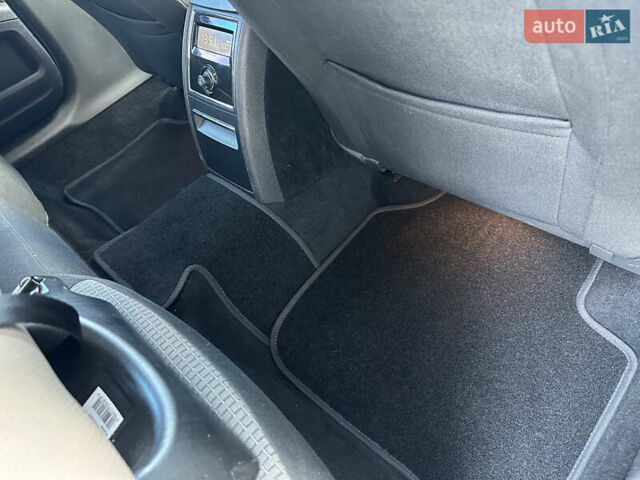 Серый Шкода Суперб, объемом двигателя 1.8 л и пробегом 211 тыс. км за 7800 $, фото 17 на Automoto.ua