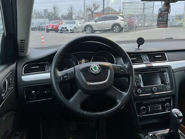 Серый Шкода Суперб, объемом двигателя 1.4 л и пробегом 239 тыс. км за 6900 $, фото 12 на Automoto.ua