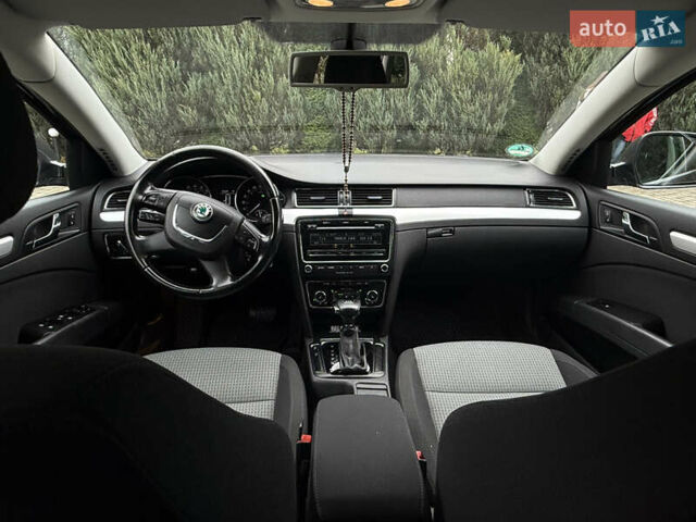 Серый Шкода Суперб, объемом двигателя 1.97 л и пробегом 270 тыс. км за 11700 $, фото 38 на Automoto.ua