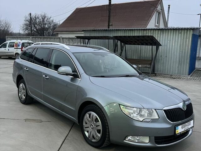 Серый Шкода Суперб, объемом двигателя 1.4 л и пробегом 239 тыс. км за 6900 $, фото 3 на Automoto.ua