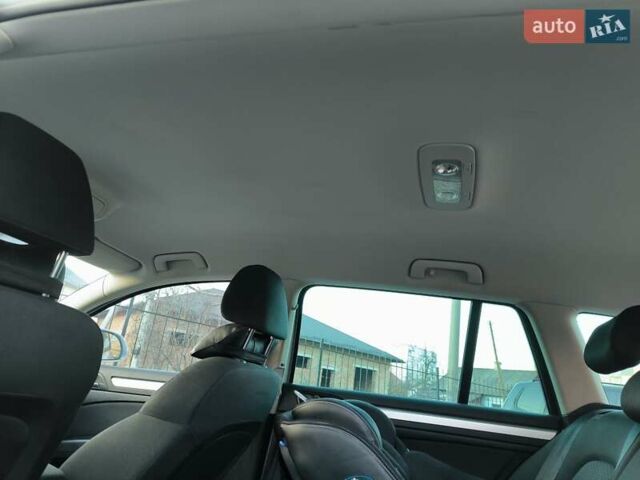 Сірий Шкода Суперб, об'ємом двигуна 2 л та пробігом 259 тис. км за 10499 $, фото 25 на Automoto.ua