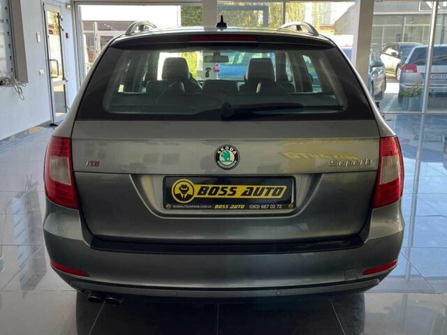 Сірий Шкода Суперб, об'ємом двигуна 2 л та пробігом 254 тис. км за 9700 $, фото 5 на Automoto.ua