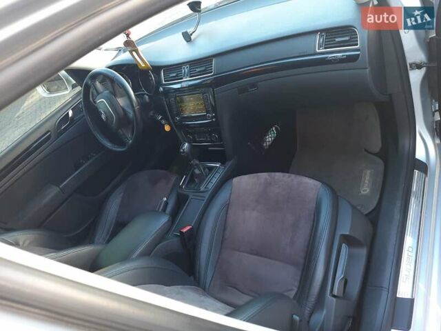 Сірий Шкода Суперб, об'ємом двигуна 2 л та пробігом 249 тис. км за 11000 $, фото 5 на Automoto.ua