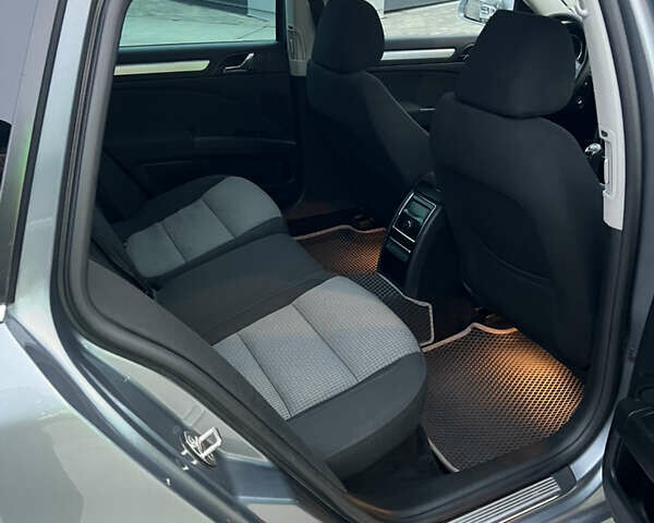 Серый Шкода Суперб, объемом двигателя 1.4 л и пробегом 239 тыс. км за 6900 $, фото 24 на Automoto.ua