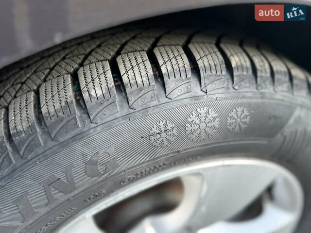 Серый Шкода Суперб, объемом двигателя 1.97 л и пробегом 270 тыс. км за 11700 $, фото 13 на Automoto.ua