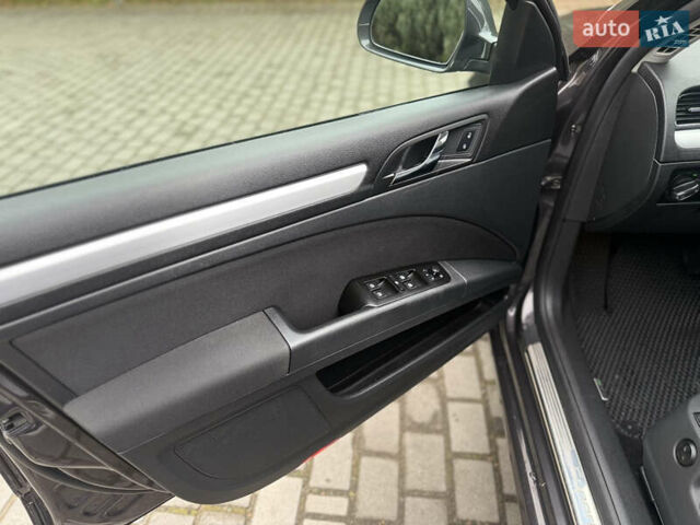 Серый Шкода Суперб, объемом двигателя 1.97 л и пробегом 270 тыс. км за 11700 $, фото 29 на Automoto.ua