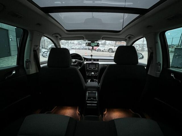 Серый Шкода Суперб, объемом двигателя 1.4 л и пробегом 239 тыс. км за 6900 $, фото 23 на Automoto.ua