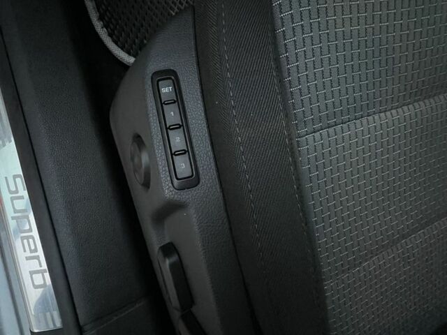 Серый Шкода Суперб, объемом двигателя 1.4 л и пробегом 239 тыс. км за 6900 $, фото 16 на Automoto.ua