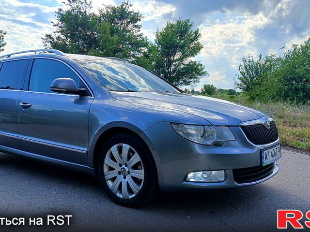 Серый Шкода Суперб, объемом двигателя 2 л и пробегом 299 тыс. км за 9000 $, фото 1 на Automoto.ua
