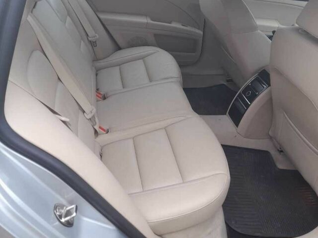 Серый Шкода Суперб, объемом двигателя 2 л и пробегом 145 тыс. км за 3267 $, фото 3 на Automoto.ua