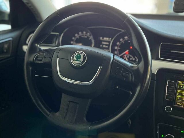 Сірий Шкода Суперб, об'ємом двигуна 2 л та пробігом 254 тис. км за 9700 $, фото 10 на Automoto.ua