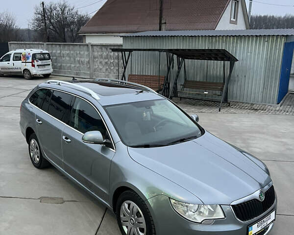 Серый Шкода Суперб, объемом двигателя 1.4 л и пробегом 239 тыс. км за 6900 $, фото 4 на Automoto.ua