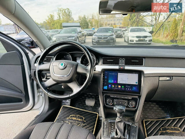 Сірий Шкода Суперб, об'ємом двигуна 1.8 л та пробігом 100 тис. км за 10999 $, фото 20 на Automoto.ua
