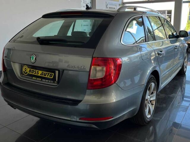 Сірий Шкода Суперб, об'ємом двигуна 2 л та пробігом 254 тис. км за 9700 $, фото 6 на Automoto.ua