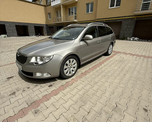 Серый Шкода Суперб, объемом двигателя 1.97 л и пробегом 224 тыс. км за 9500 $, фото 1 на Automoto.ua