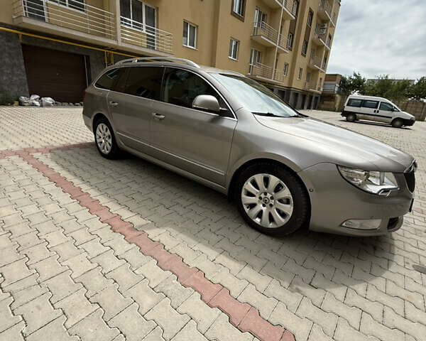 Серый Шкода Суперб, объемом двигателя 1.97 л и пробегом 224 тыс. км за 9500 $, фото 2 на Automoto.ua