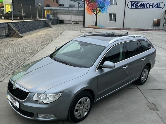 Серый Шкода Суперб, объемом двигателя 1.4 л и пробегом 239 тыс. км за 6900 $, фото 1 на Automoto.ua