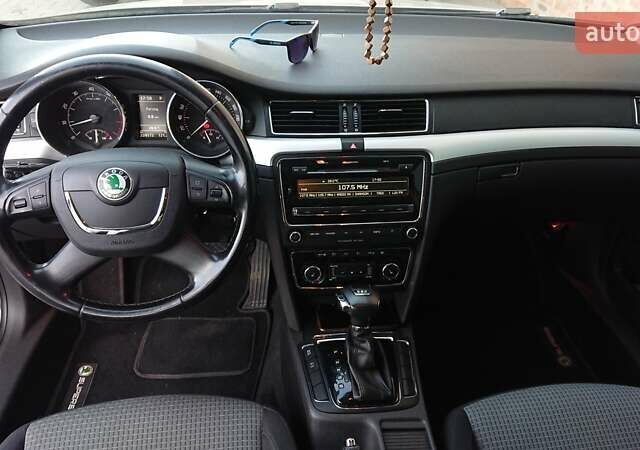 Серый Шкода Суперб, объемом двигателя 1.8 л и пробегом 224 тыс. км за 9500 $, фото 38 на Automoto.ua