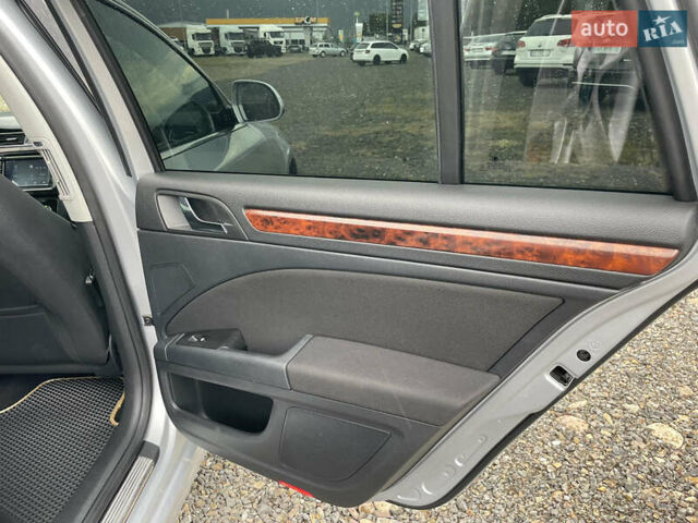 Серый Шкода Суперб, объемом двигателя 2 л и пробегом 280 тыс. км за 10200 $, фото 15 на Automoto.ua
