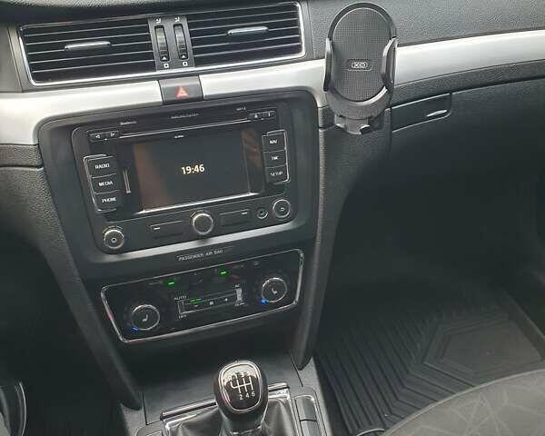 Серый Шкода Суперб, объемом двигателя 1.97 л и пробегом 348 тыс. км за 10200 $, фото 21 на Automoto.ua