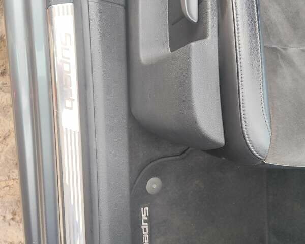 Серый Шкода Суперб, объемом двигателя 1.98 л и пробегом 195 тыс. км за 9700 $, фото 25 на Automoto.ua