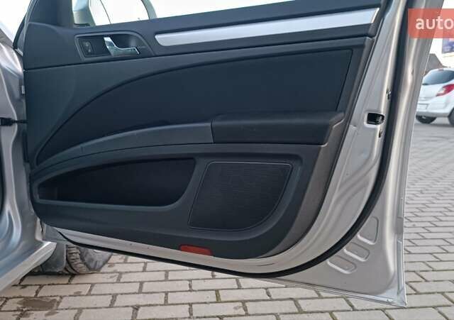 Серый Шкода Суперб, объемом двигателя 1.6 л и пробегом 328 тыс. км за 7950 $, фото 54 на Automoto.ua