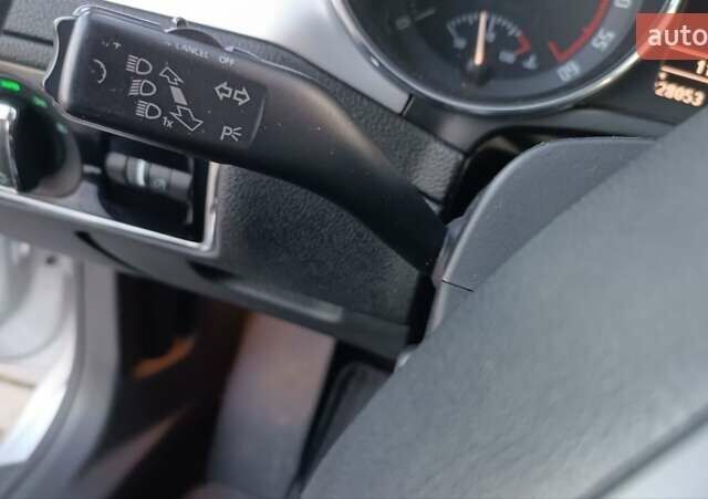 Серый Шкода Суперб, объемом двигателя 1.6 л и пробегом 328 тыс. км за 7950 $, фото 104 на Automoto.ua