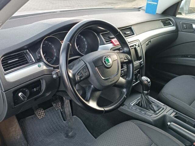 Серый Шкода Суперб, объемом двигателя 1.6 л и пробегом 328 тыс. км за 6950 $, фото 20 на Automoto.ua