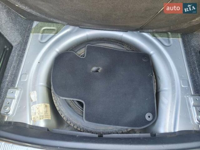 Серый Шкода Суперб, объемом двигателя 1.8 л и пробегом 317 тыс. км за 9700 $, фото 26 на Automoto.ua