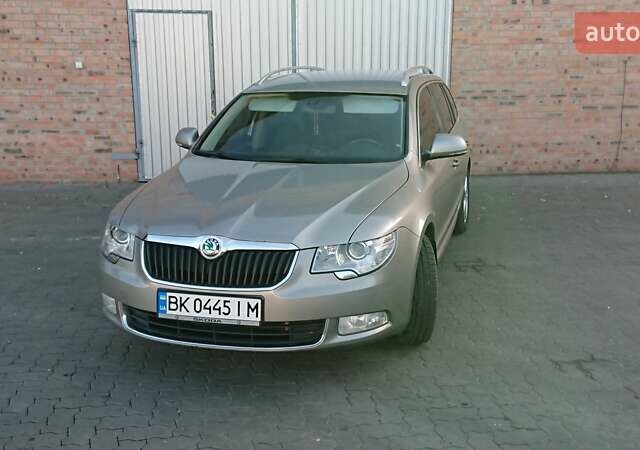 Серый Шкода Суперб, объемом двигателя 1.8 л и пробегом 224 тыс. км за 9500 $, фото 7 на Automoto.ua