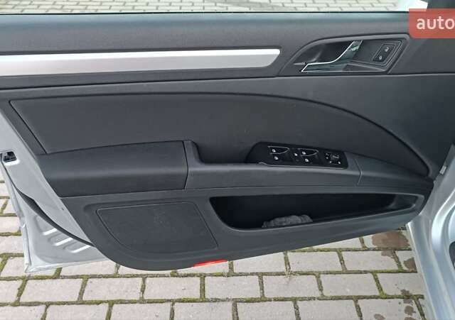 Серый Шкода Суперб, объемом двигателя 1.6 л и пробегом 328 тыс. км за 7950 $, фото 89 на Automoto.ua