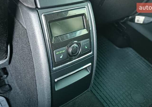 Серый Шкода Суперб, объемом двигателя 1.6 л и пробегом 328 тыс. км за 7950 $, фото 107 на Automoto.ua