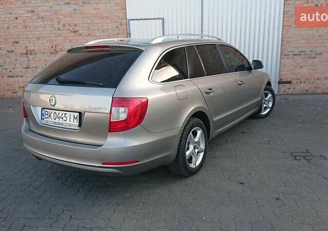 Серый Шкода Суперб, объемом двигателя 1.8 л и пробегом 224 тыс. км за 9500 $, фото 24 на Automoto.ua