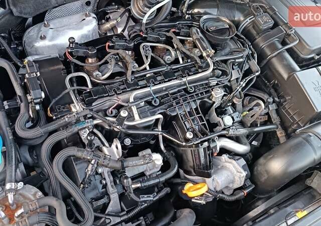 Серый Шкода Суперб, объемом двигателя 1.6 л и пробегом 328 тыс. км за 7950 $, фото 115 на Automoto.ua