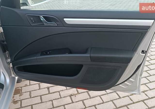 Серый Шкода Суперб, объемом двигателя 1.6 л и пробегом 328 тыс. км за 7950 $, фото 56 на Automoto.ua