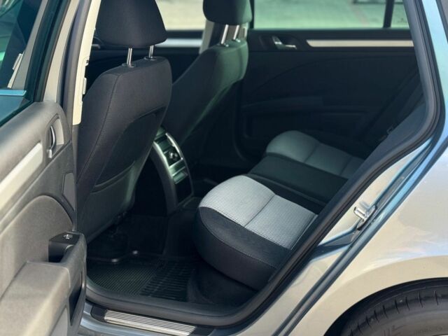 Серый Шкода Суперб, объемом двигателя 2 л и пробегом 241 тыс. км за 8200 $, фото 12 на Automoto.ua