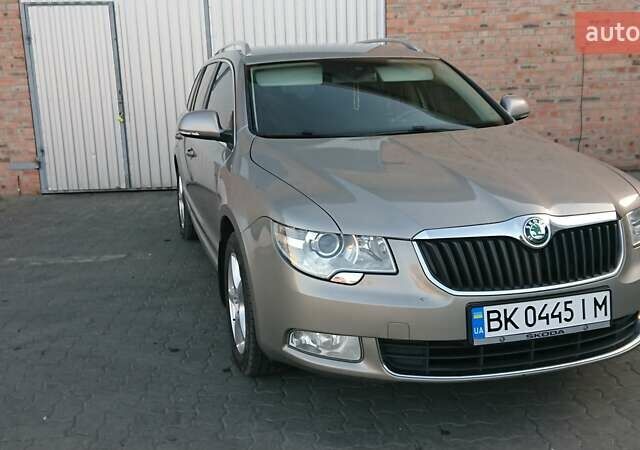 Серый Шкода Суперб, объемом двигателя 1.8 л и пробегом 224 тыс. км за 9500 $, фото 10 на Automoto.ua