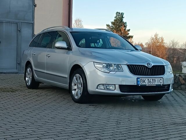 Серый Шкода Суперб, объемом двигателя 1.6 л и пробегом 328 тыс. км за 6950 $, фото 2 на Automoto.ua