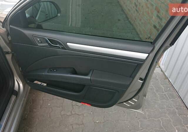 Серый Шкода Суперб, объемом двигателя 1.8 л и пробегом 224 тыс. км за 9500 $, фото 46 на Automoto.ua