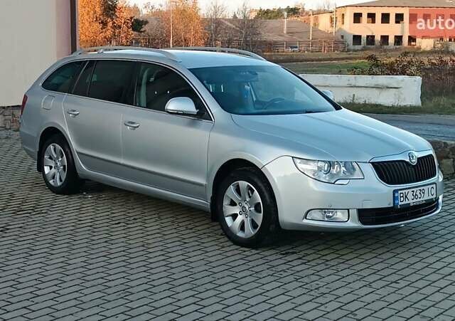 Серый Шкода Суперб, объемом двигателя 1.6 л и пробегом 328 тыс. км за 7950 $, фото 5 на Automoto.ua