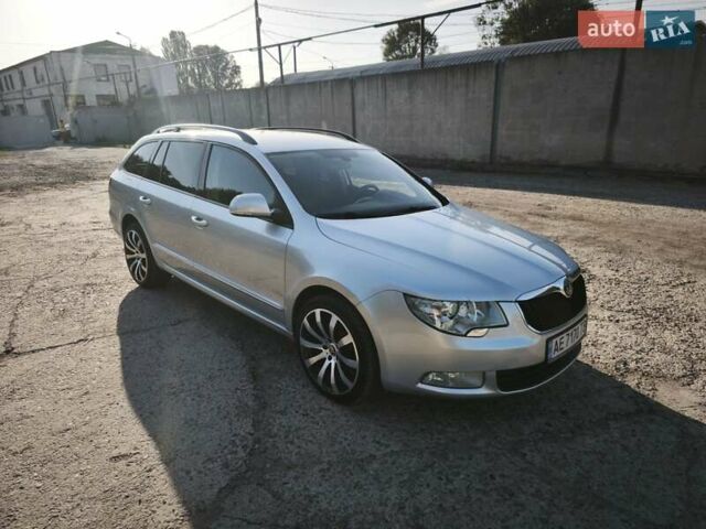 Серый Шкода Суперб, объемом двигателя 1.8 л и пробегом 317 тыс. км за 8500 $, фото 2 на Automoto.ua