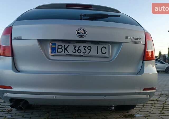 Серый Шкода Суперб, объемом двигателя 1.6 л и пробегом 328 тыс. км за 7950 $, фото 20 на Automoto.ua