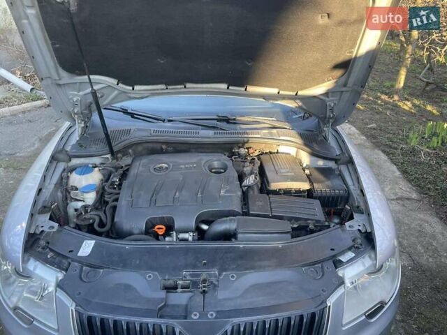 Сірий Шкода Суперб, об'ємом двигуна 1.6 л та пробігом 275 тис. км за 8500 $, фото 7 на Automoto.ua