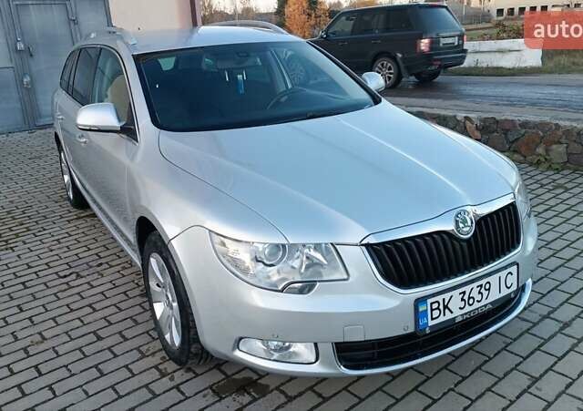 Серый Шкода Суперб, объемом двигателя 1.6 л и пробегом 328 тыс. км за 7950 $, фото 44 на Automoto.ua