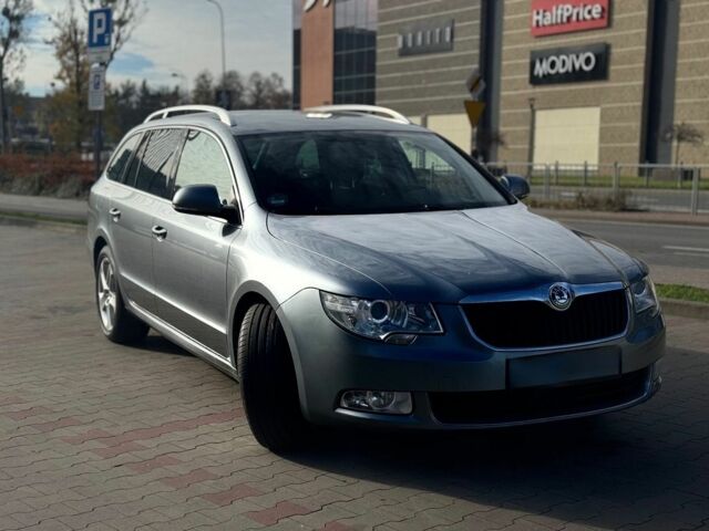 Серый Шкода Суперб, объемом двигателя 2 л и пробегом 241 тыс. км за 8200 $, фото 1 на Automoto.ua