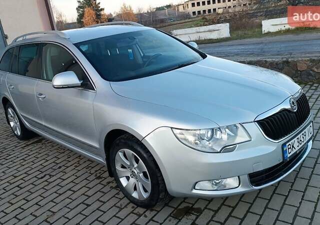 Серый Шкода Суперб, объемом двигателя 1.6 л и пробегом 328 тыс. км за 7950 $, фото 47 на Automoto.ua
