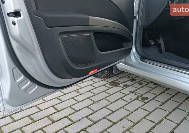 Серый Шкода Суперб, объемом двигателя 1.6 л и пробегом 328 тыс. км за 7950 $, фото 86 на Automoto.ua