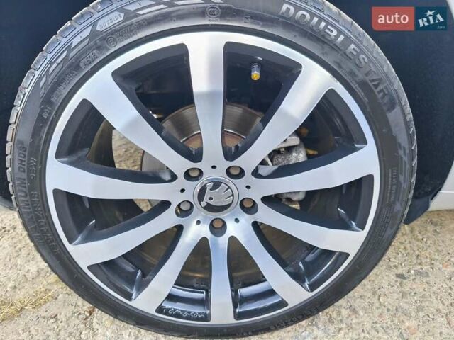 Серый Шкода Суперб, объемом двигателя 1.8 л и пробегом 317 тыс. км за 8500 $, фото 27 на Automoto.ua